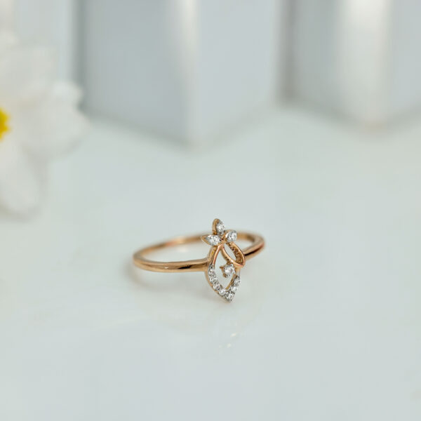Elegant Rose Gold Ring
